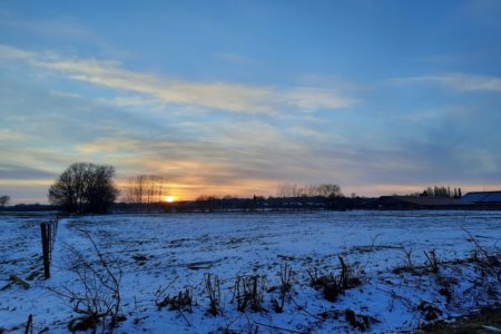 Abenddämmerung 2 - der Schnee wird blau (Foto: Corda D.)